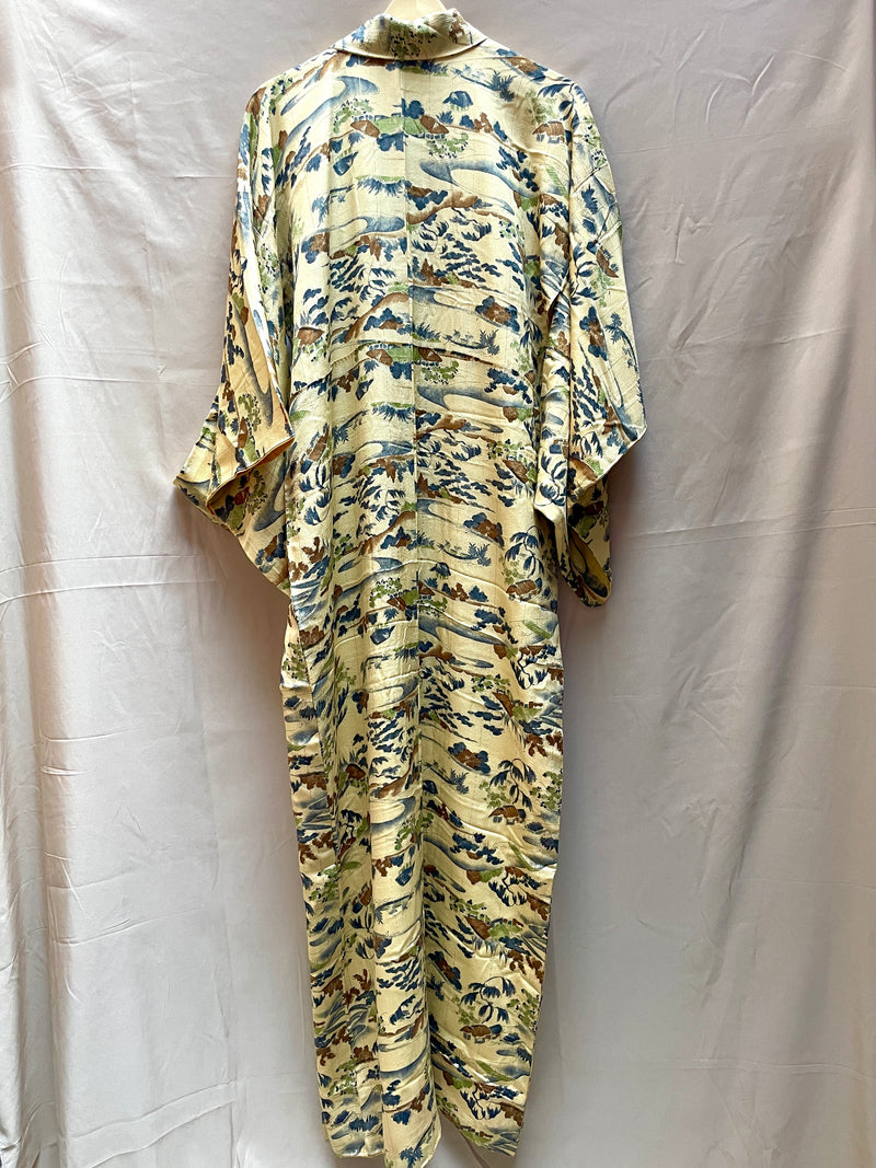 Kimono Pale Yellow with Japanese nature