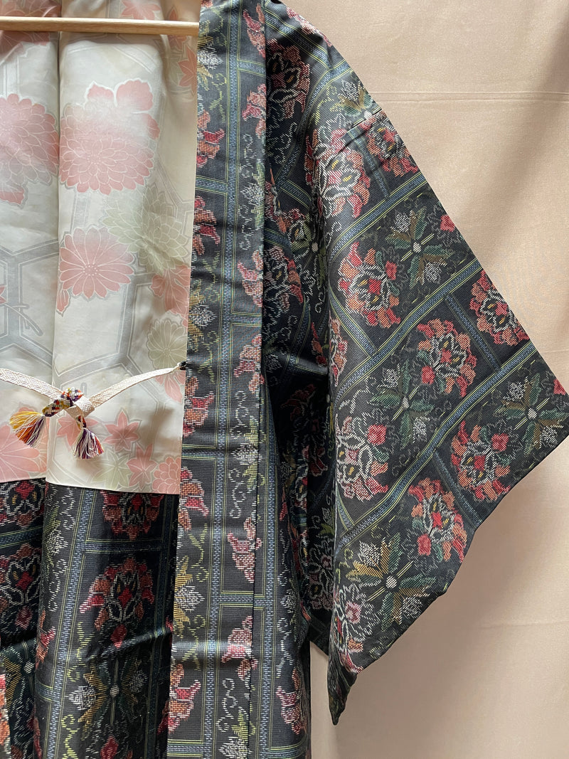 Haori Jacket Oshima Silk Flowers in Black and Red