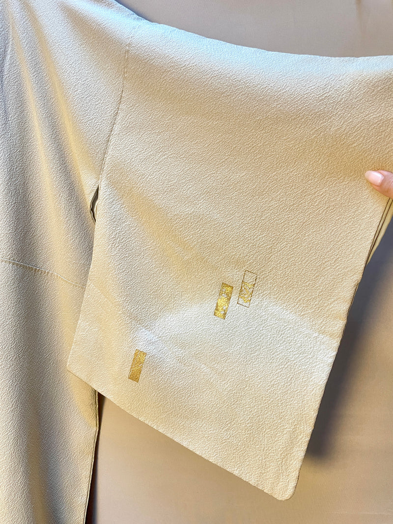 Kimono in Sand Silk with Gold details and Embroideries