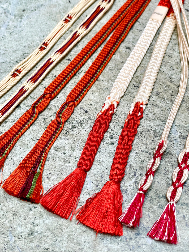 Haorihimo Belts Red and White in Silk (set of 2)