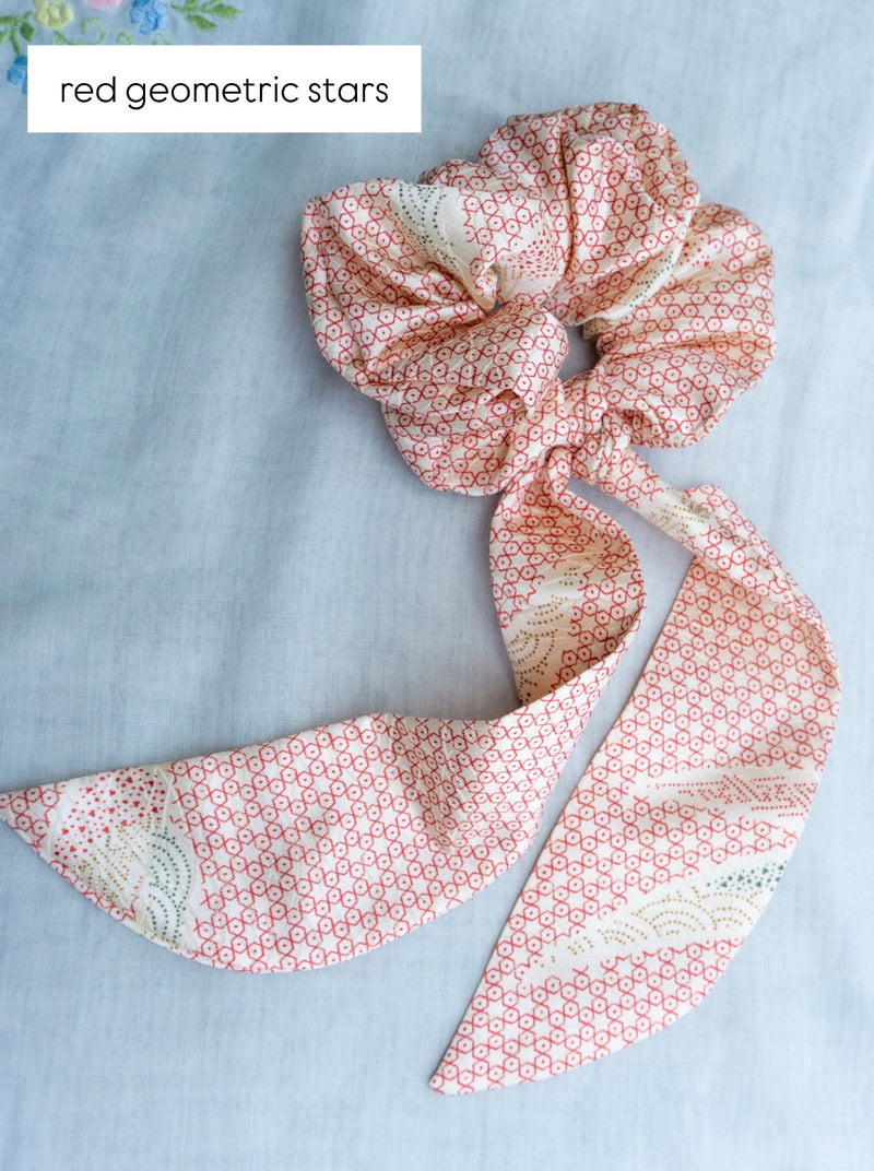 Scrunchie with Detachable Ribbon in Silk