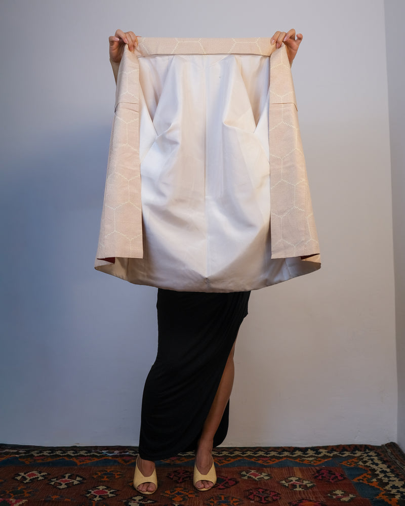Short Kimono Turtle Shell in Pale Pink Tsumugi Silk