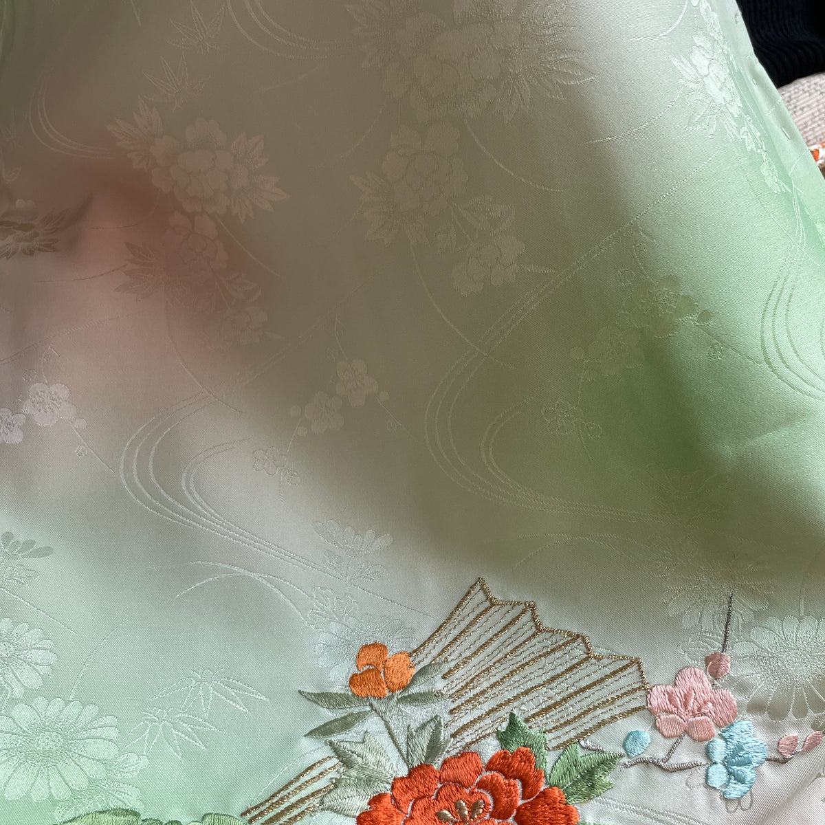 Haori Light Green and Cream With Flowers Embroideries
