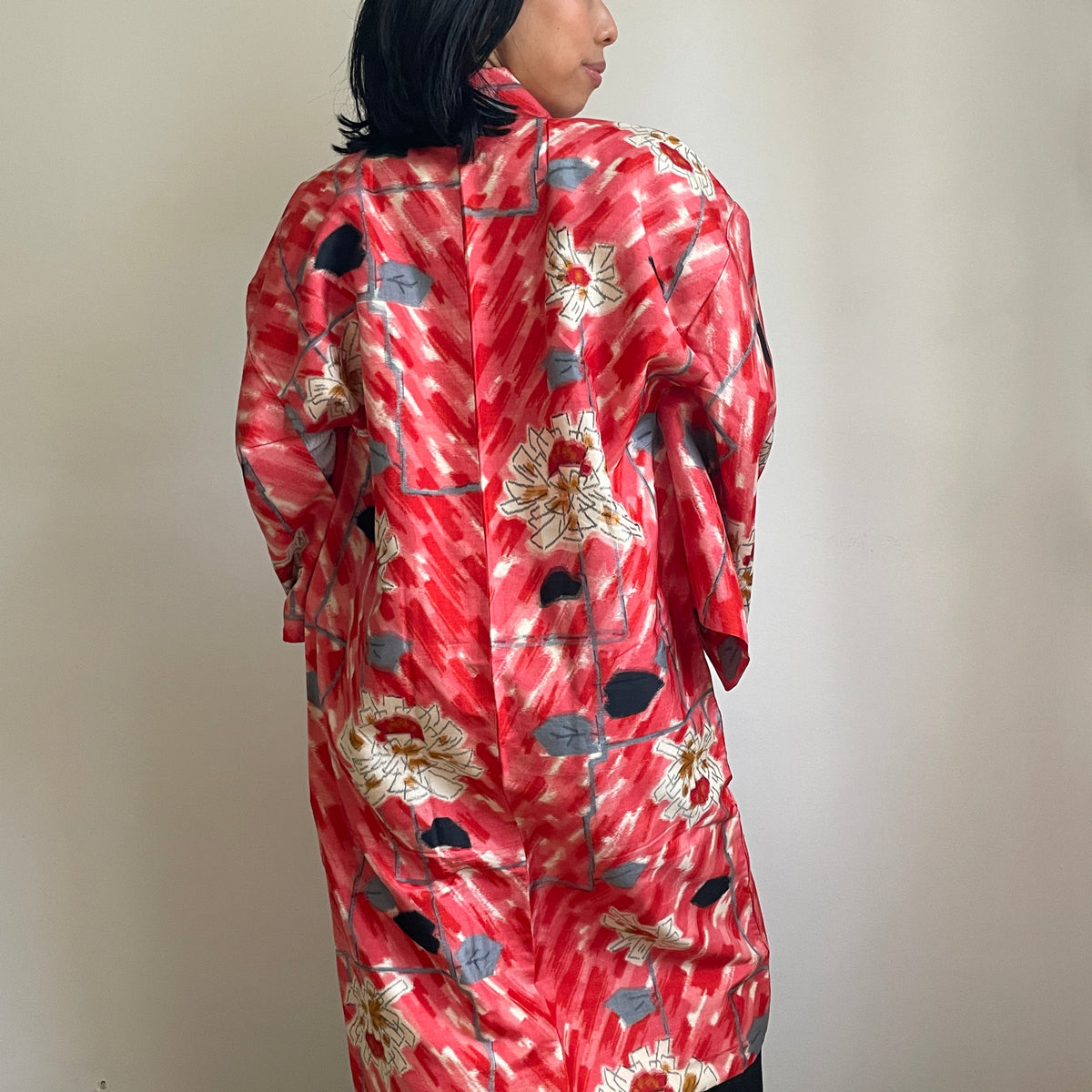 Kimono Vintage with Pink Drawings in Silk