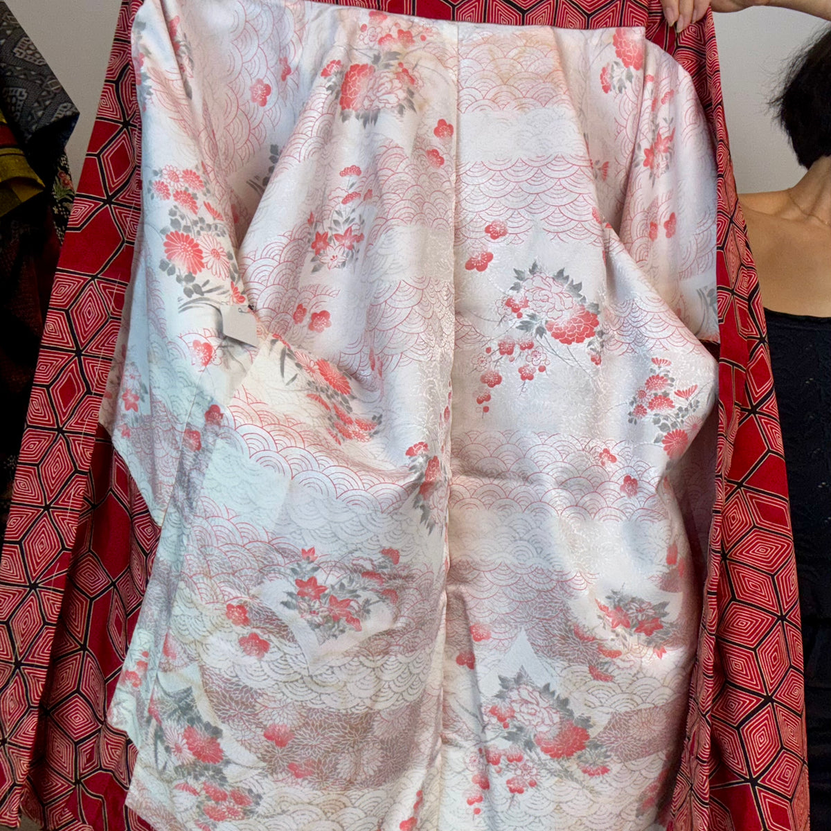 Haori Red Geometric Cubic Shapes