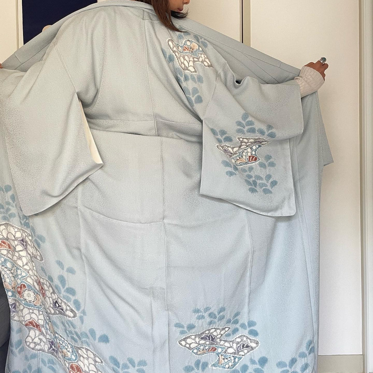 Kimono Light Blue Tsujigahana Technique in Silk