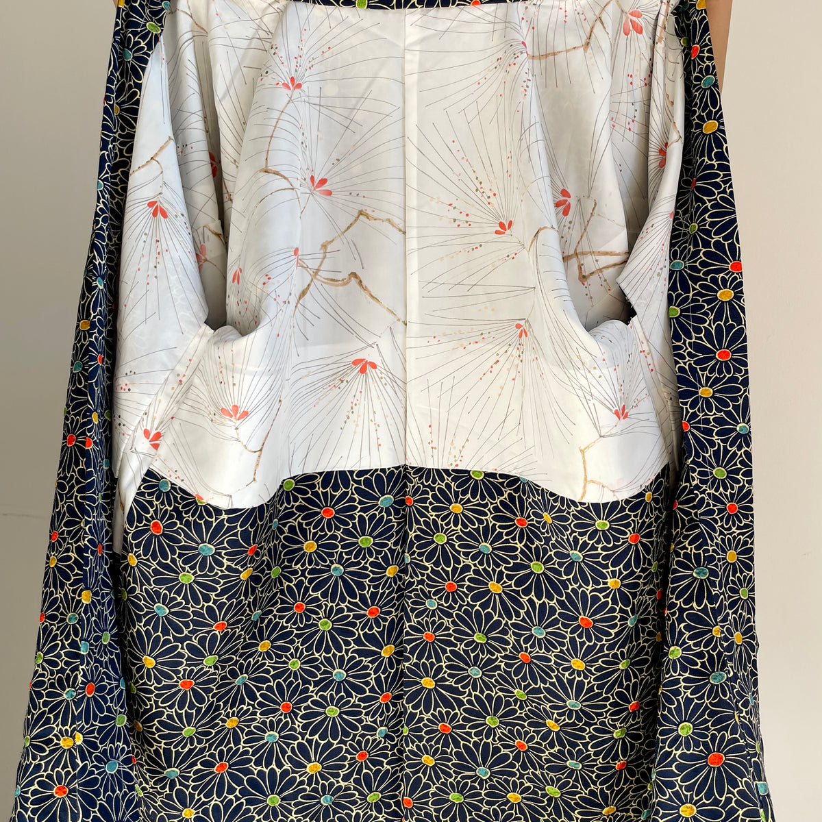 Haori Confetti Dark Blue with Flowers Pattern made in Shibori Technique in Silk