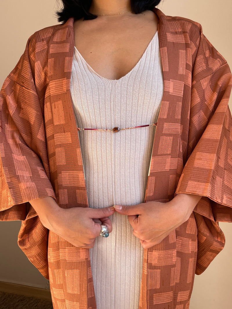 Haori Cinamon with Bricks in Silk - Closure attached