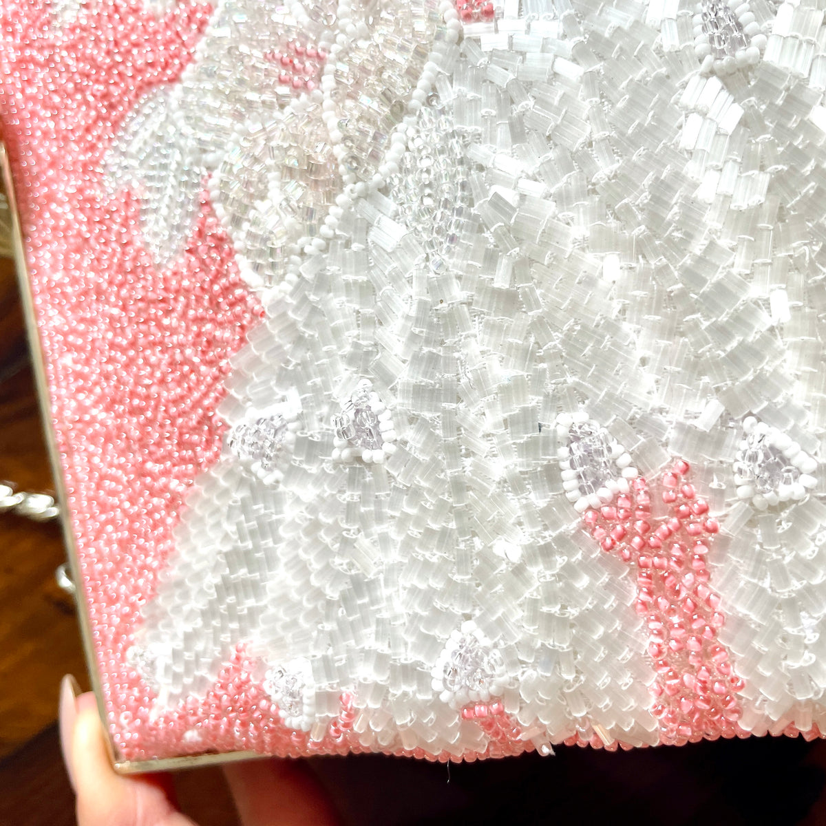 Beaded Bag Pink with white Flowers