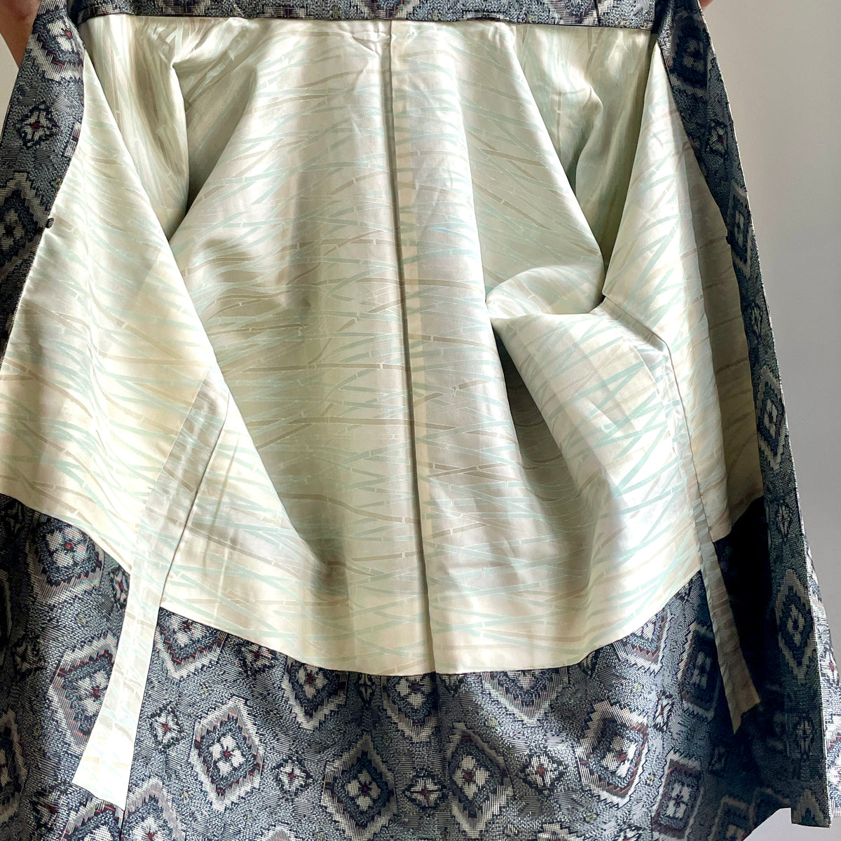 Haori Grey Geometric in Tsumugi Technique in Silk