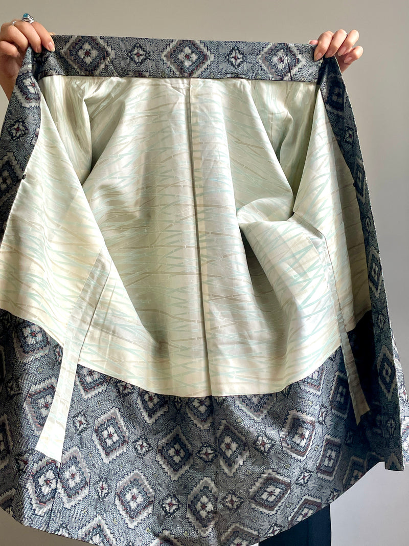 Haori Grey Geometric in Tsumugi Technique in Silk