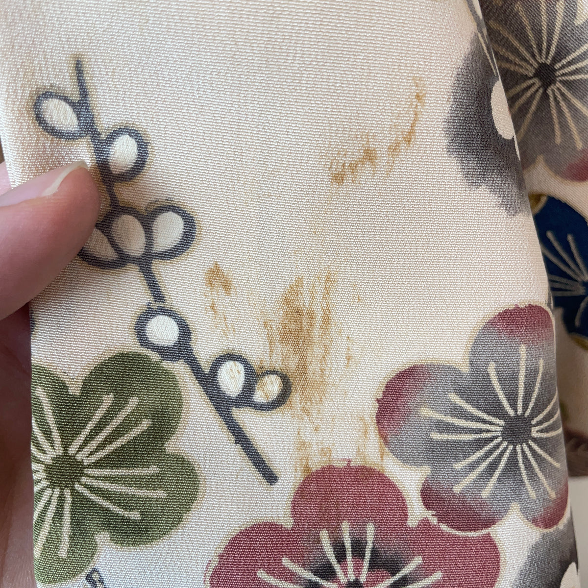 Kimono Cream with Japanese Garden Cherryblossom Painting