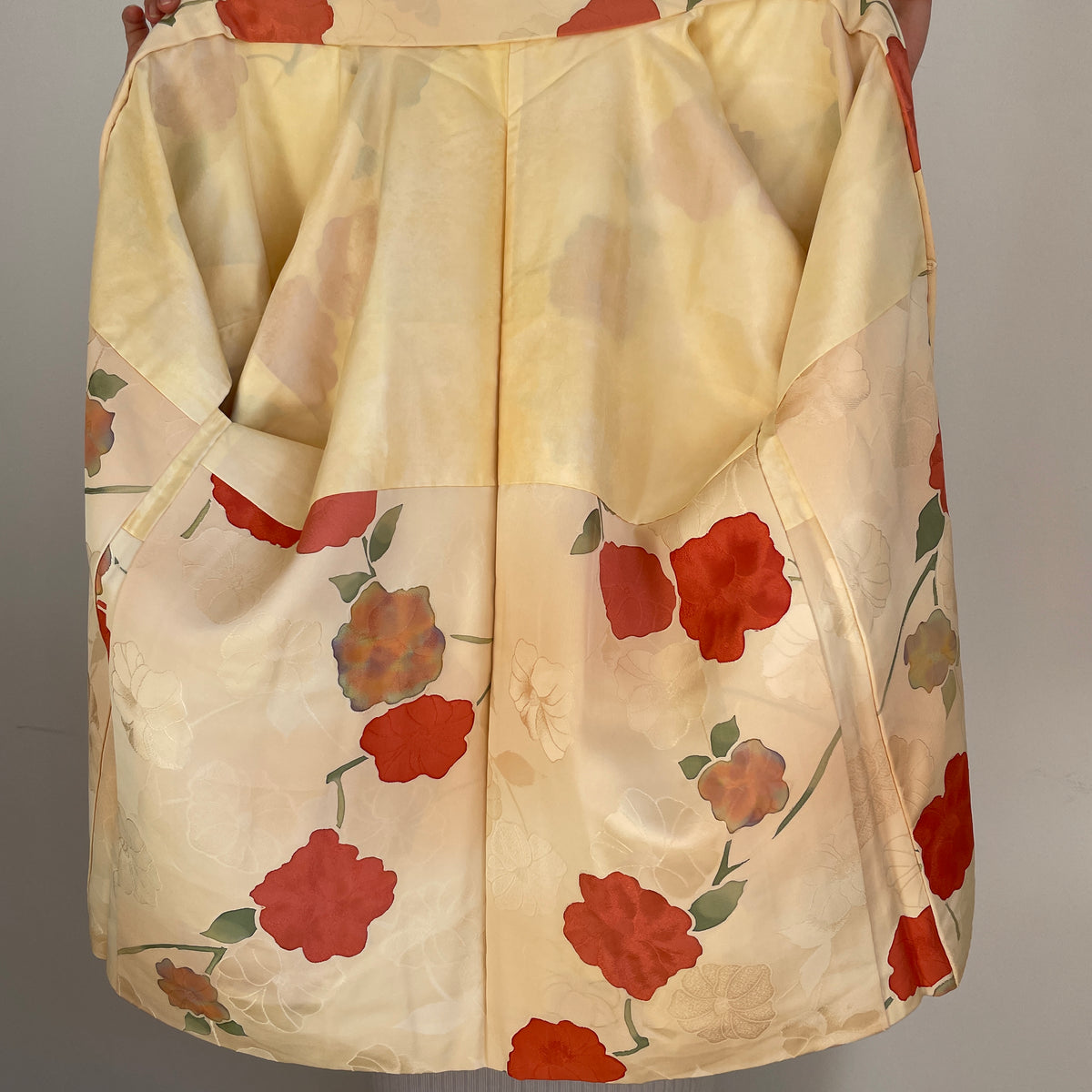 Haori Yellow Cream with Hand-painted Flowers in Silk