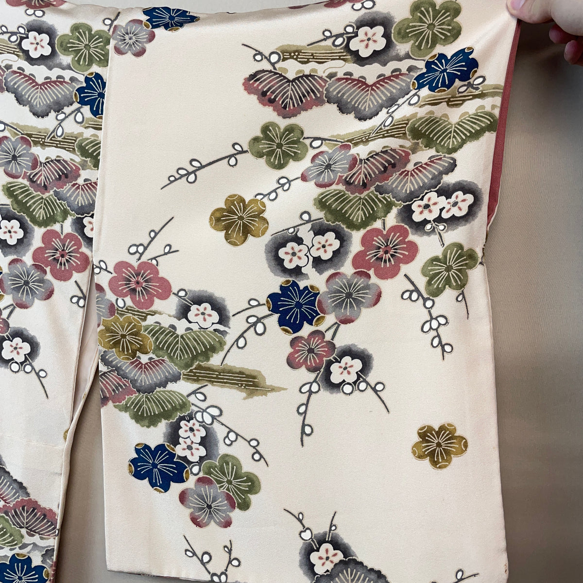 Kimono Cream with Japanese Garden Cherryblossom Painting