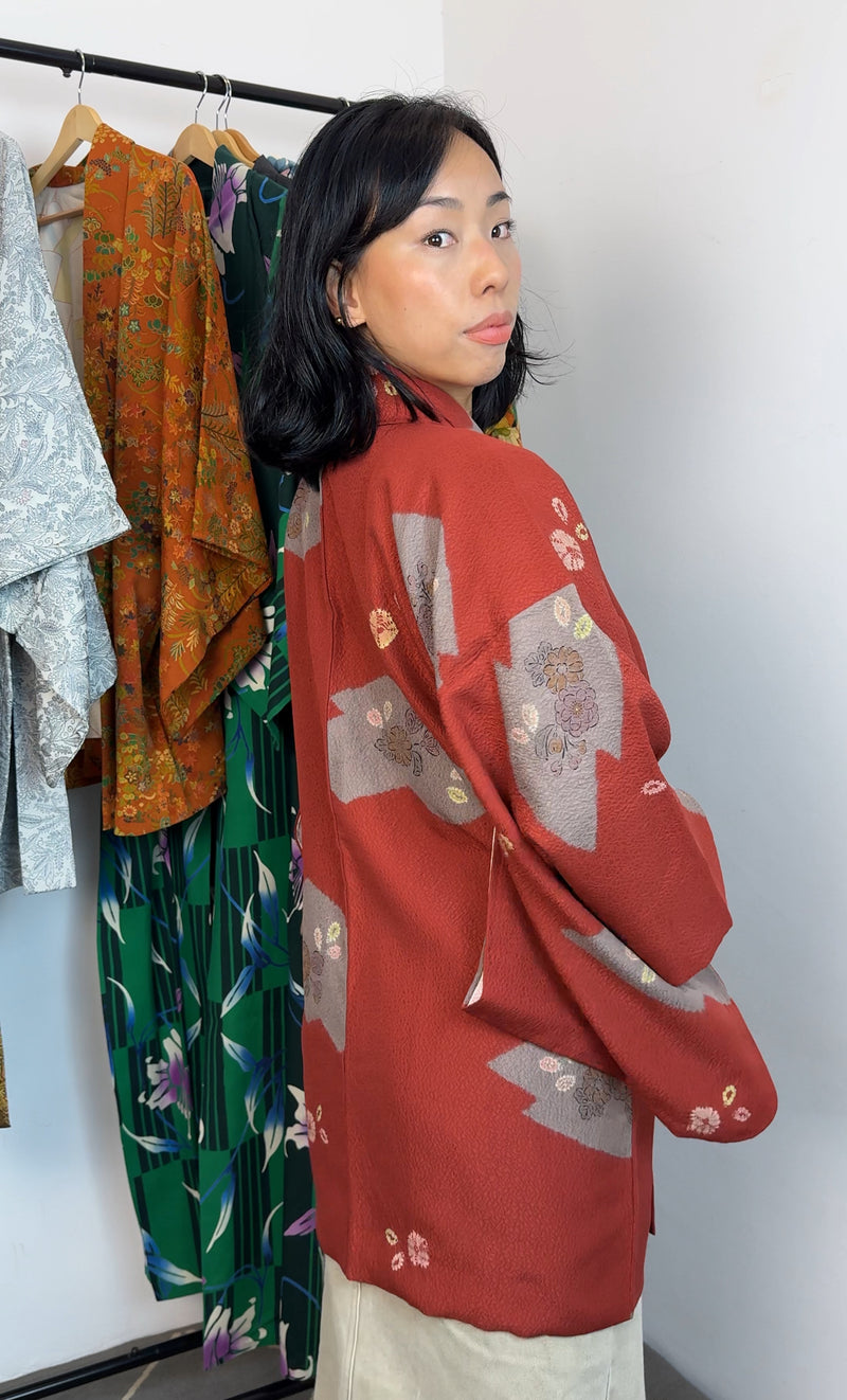 Haori Envelope Deep Red with Shibori Flowers