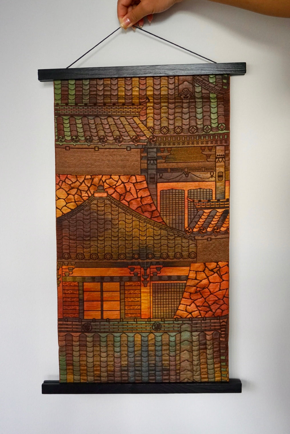 Japanese Roofs: Obi Wall Hanger Decor