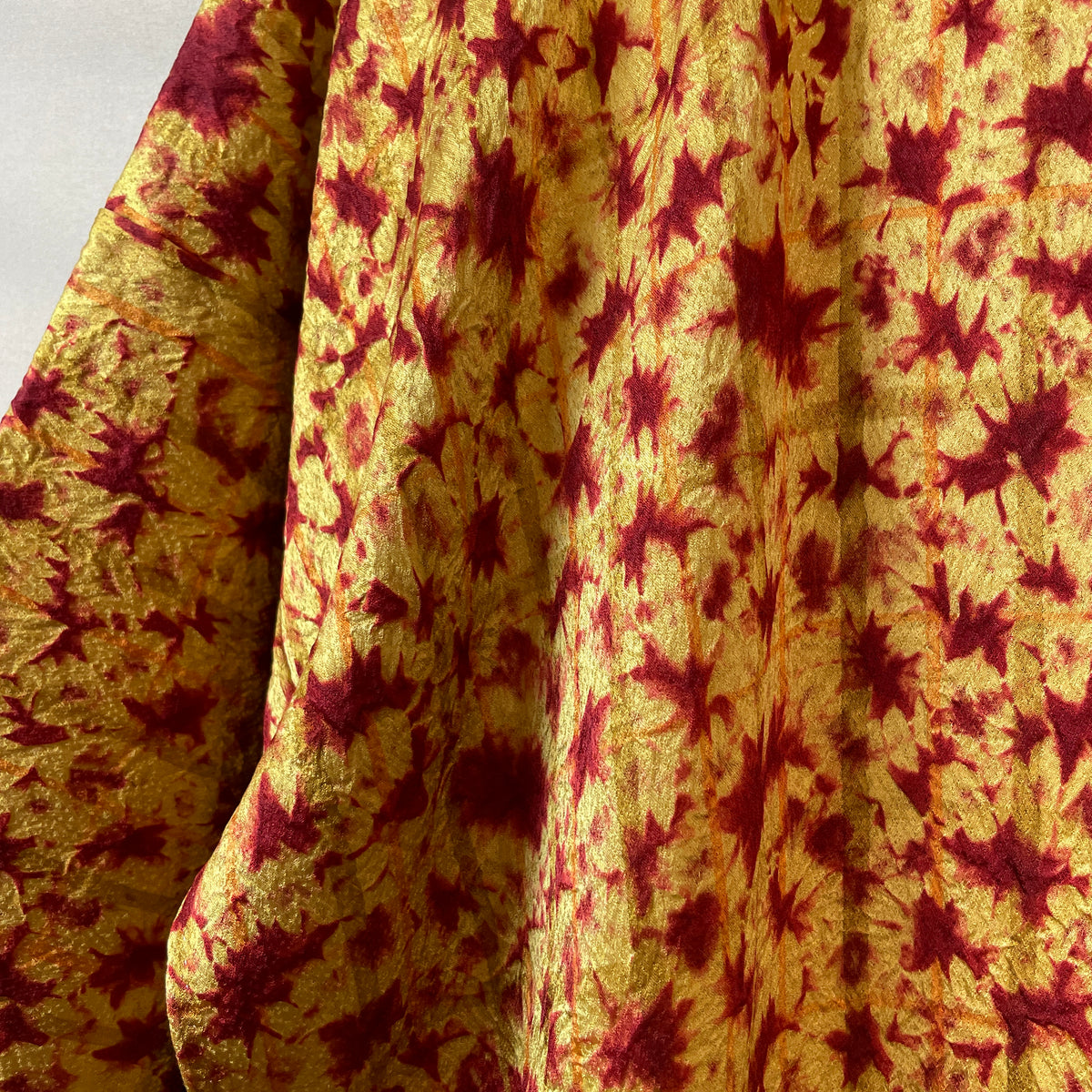 Kimono Golden Sun with Red Shibori Technique in Silk