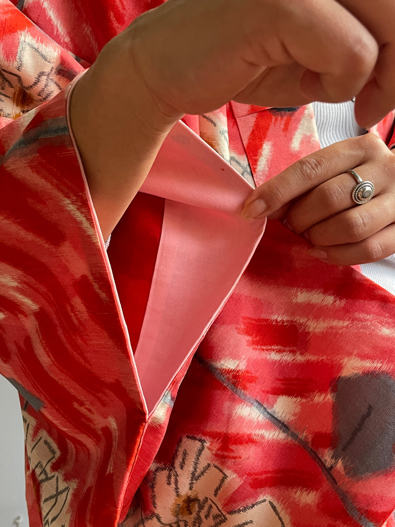 Kimono Vintage with Pink Drawings in Silk