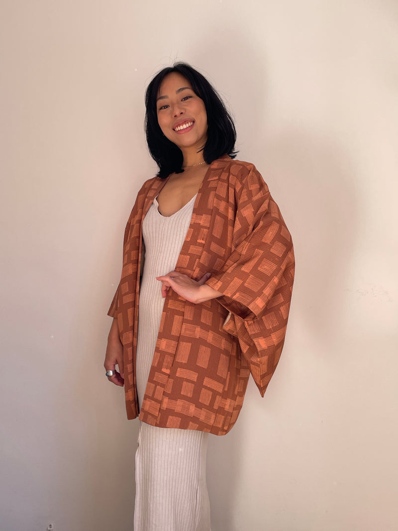 Haori Cinamon with Bricks in Silk - Closure attached
