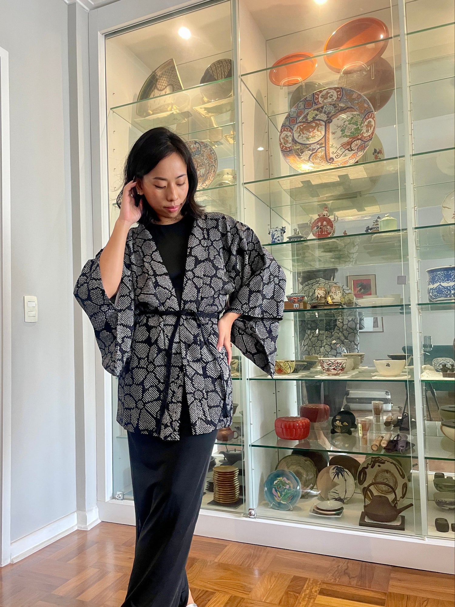 Haori Jacket Black and White Flowers Shibori in Silk
