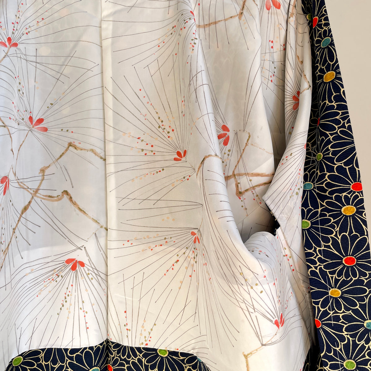 Haori Confetti Dark Blue with Flowers Pattern made in Shibori Technique in Silk
