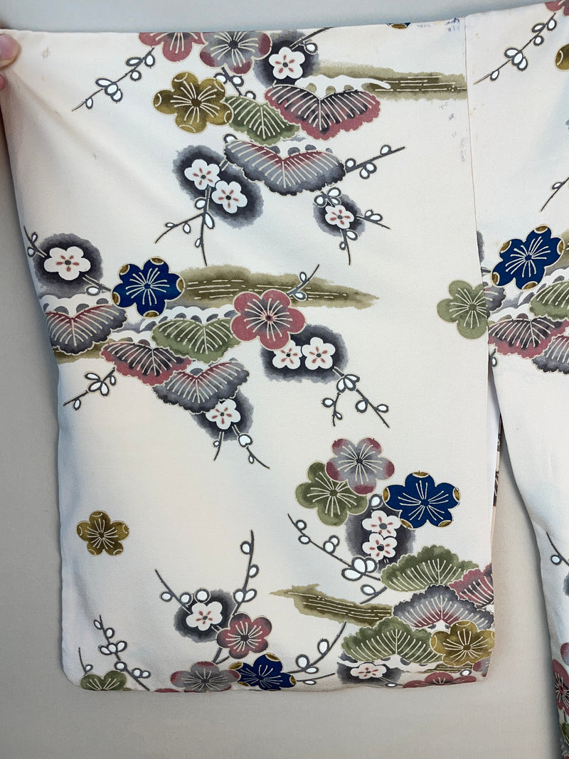 Kimono Cream with Japanese Garden Cherryblossom Painting