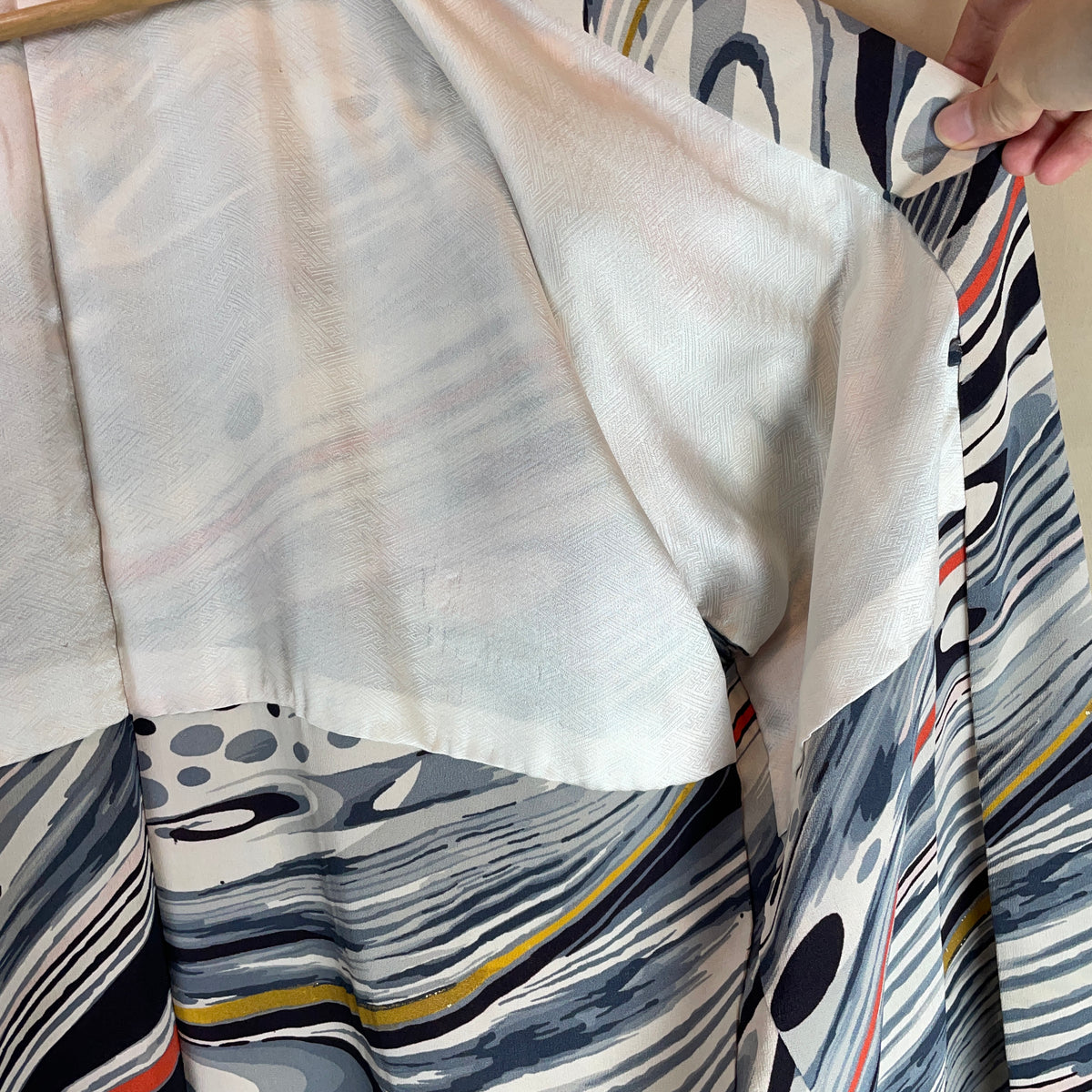 Haori Ink Ripples with Gold Details