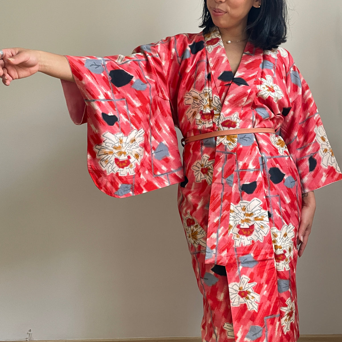 Kimono Vintage with Pink Drawings in Silk