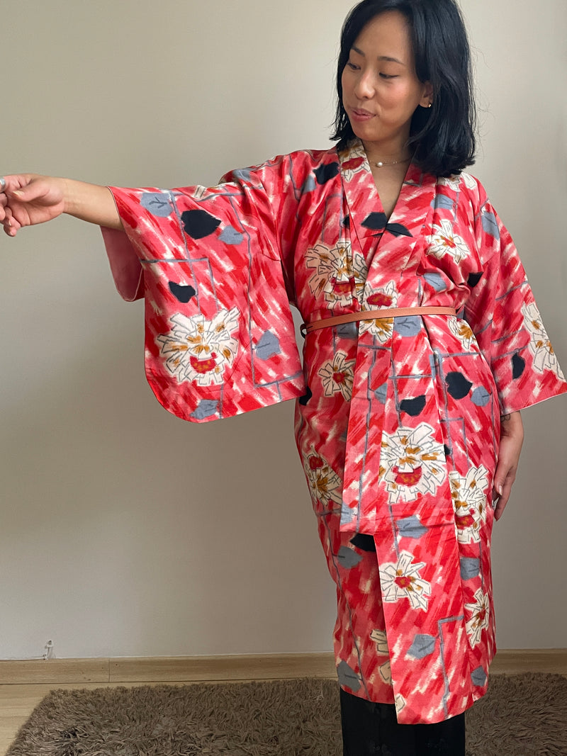 Kimono Vintage with Pink Drawings in Silk