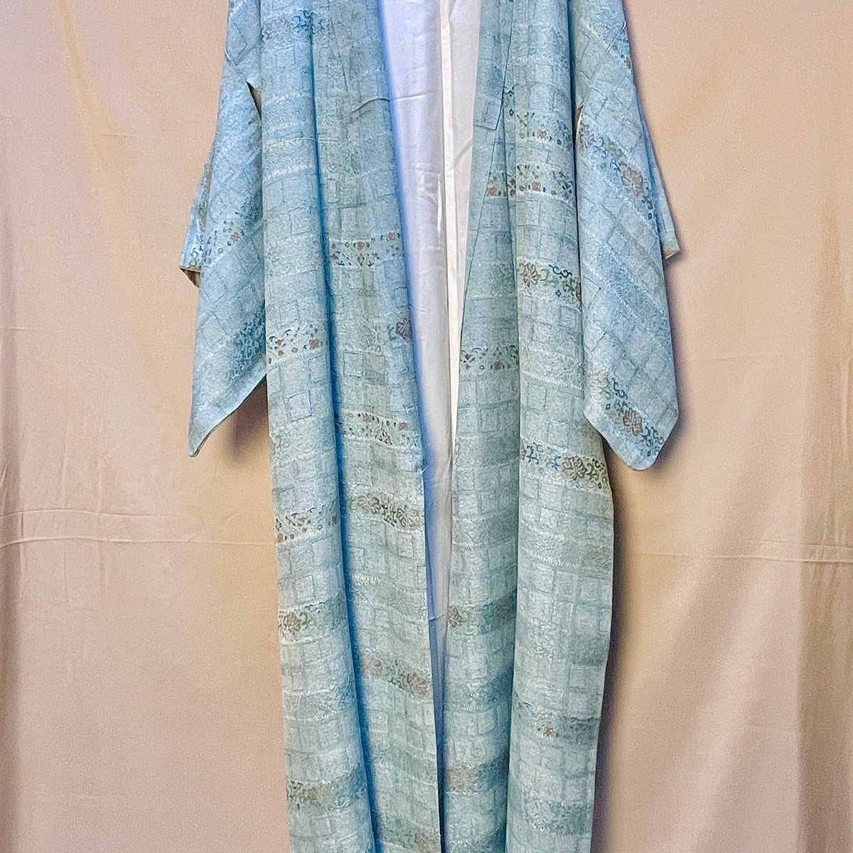 Kimono in Light Blue Silk
