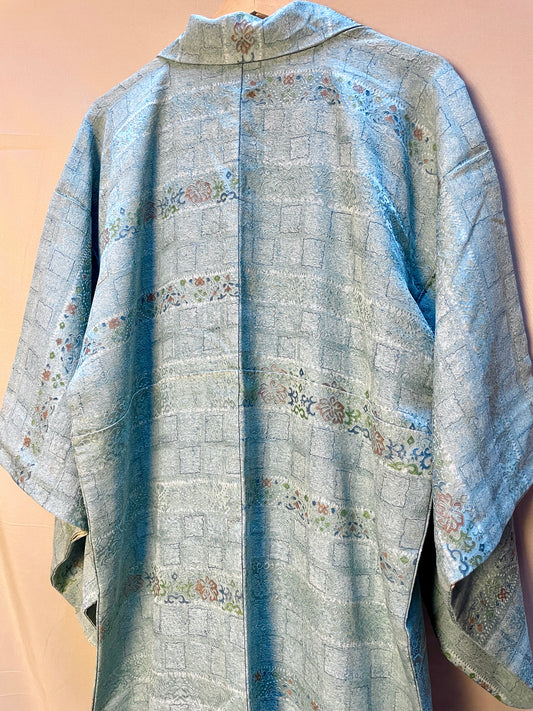 Kimono Water in Light Blue Silk with Texture