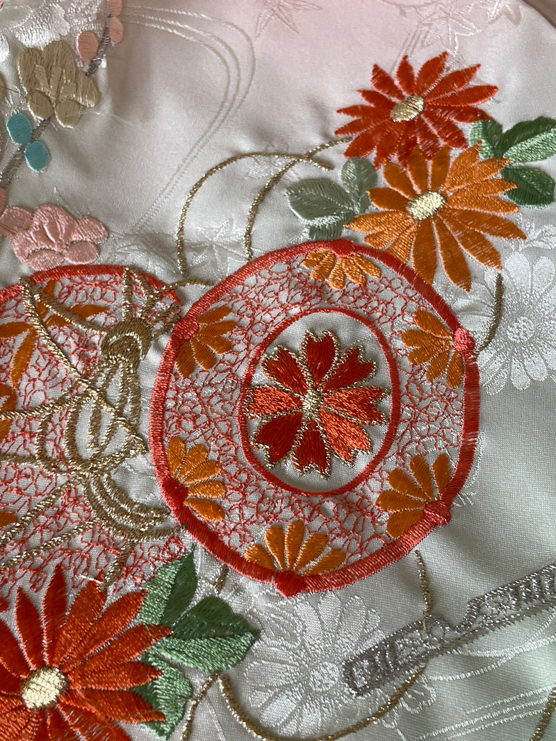 Haori Light Green and Cream With Flowers Embroideries