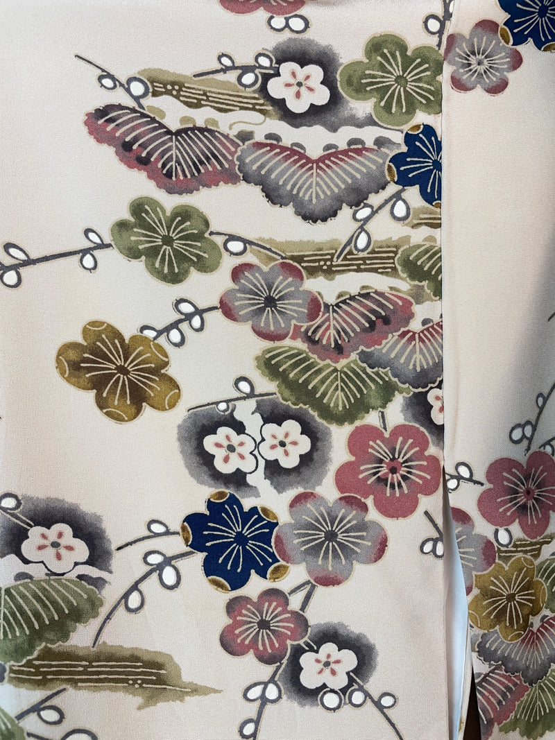 Kimono Cream with Japanese Garden Cherryblossom Painting