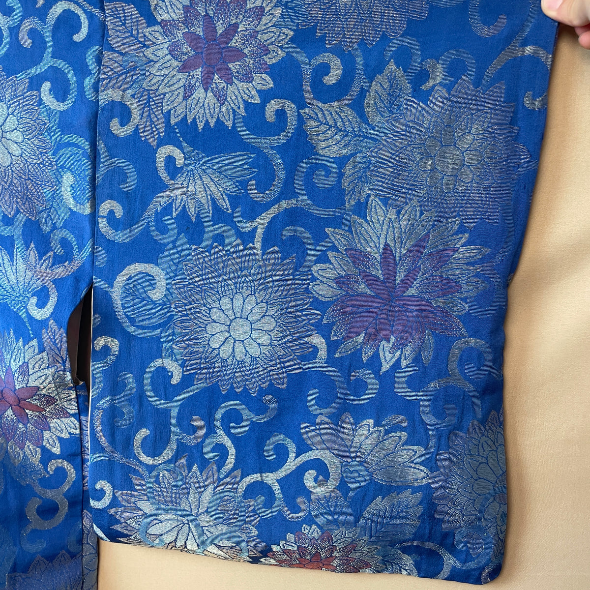 Haori Blue Jacquard with Embroidered Metallic Flowers