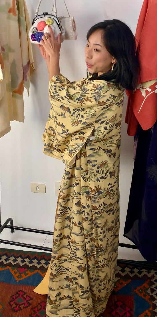 Kimono Pale Yellow with Japanese nature