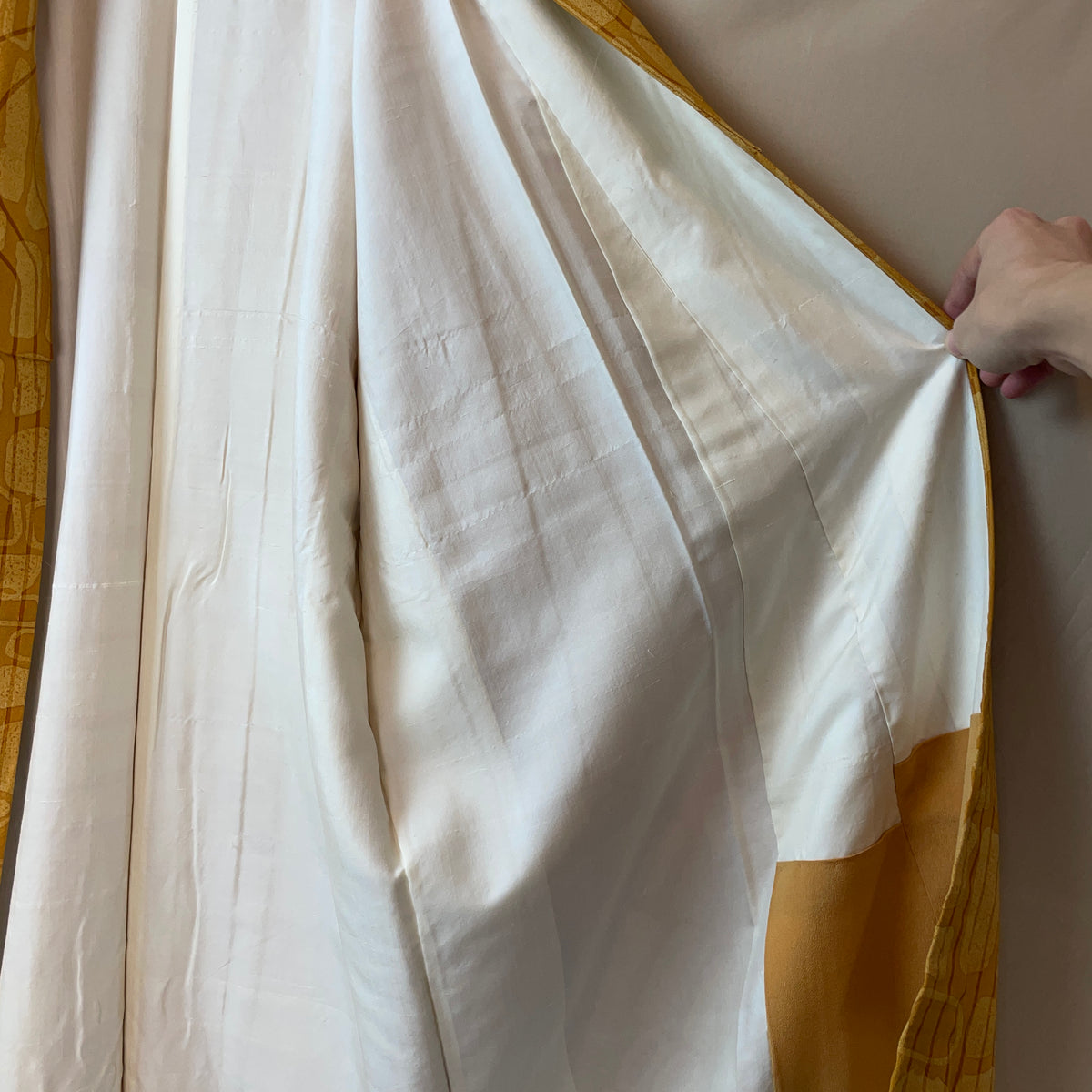 Kimono Mustard Yellow Lines and Forms in Silk with Belt
