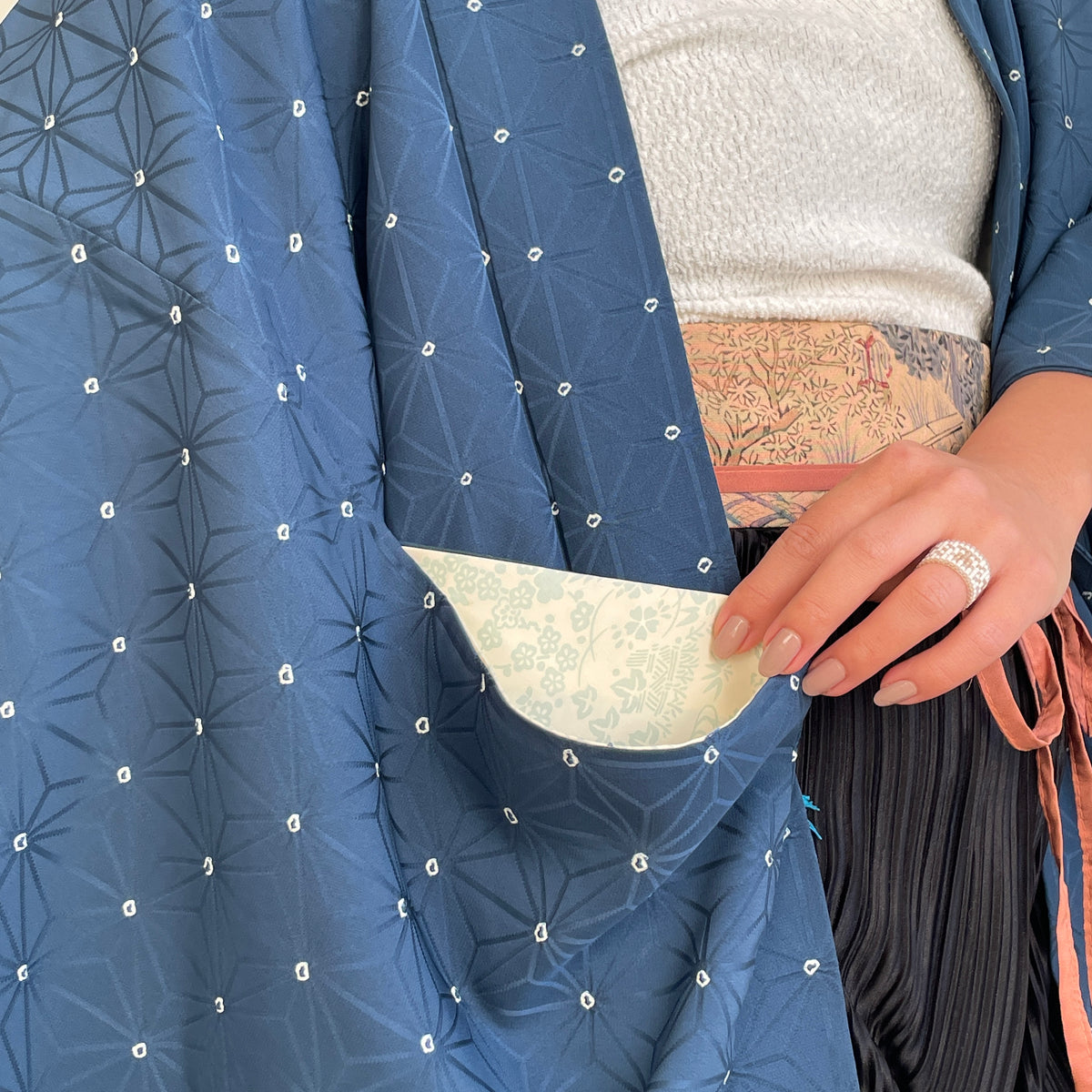 Haori Asahona Pattern in Dark Blue Silk