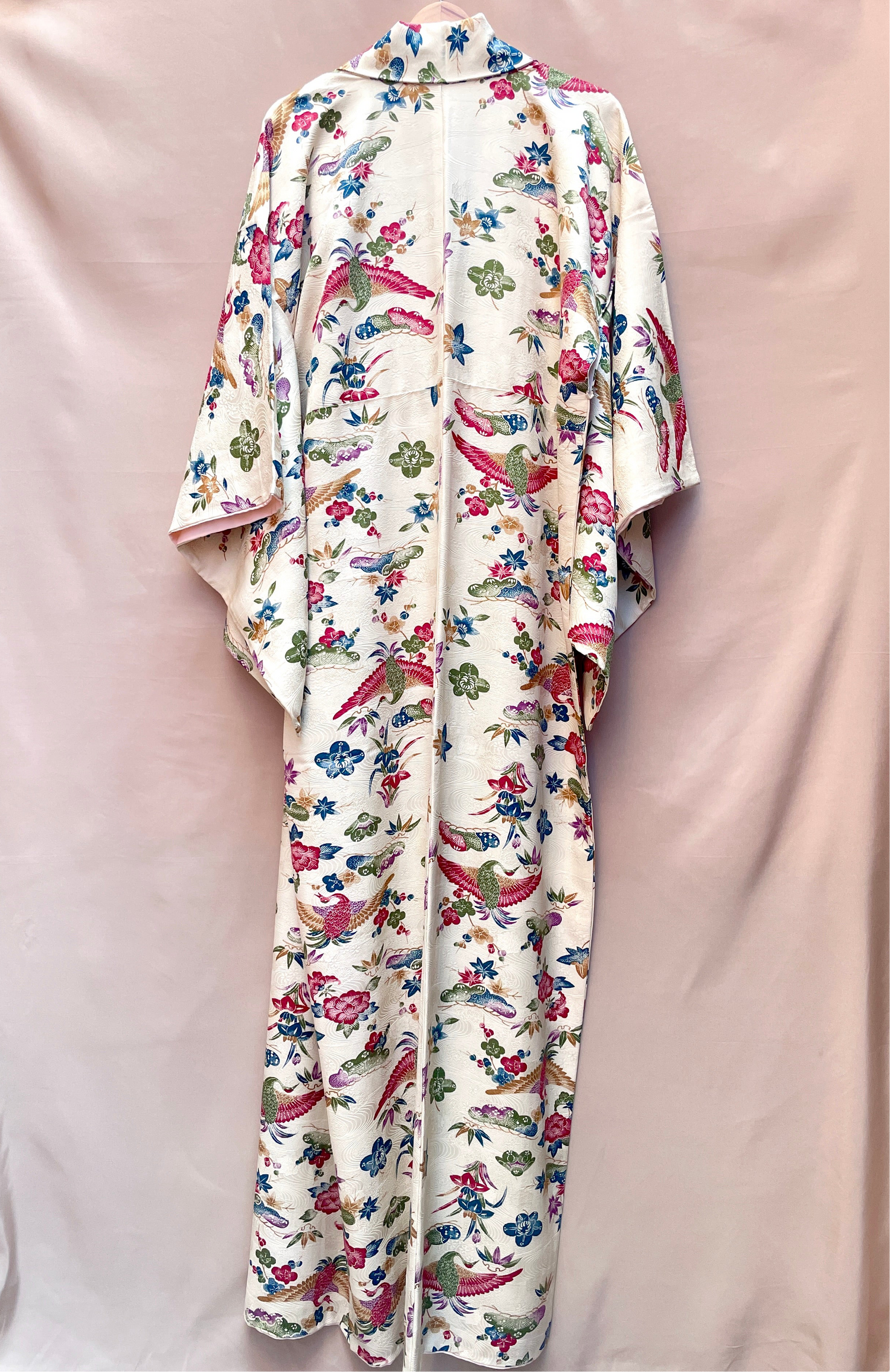 Kimono Cream with Japanese Nature in Silk