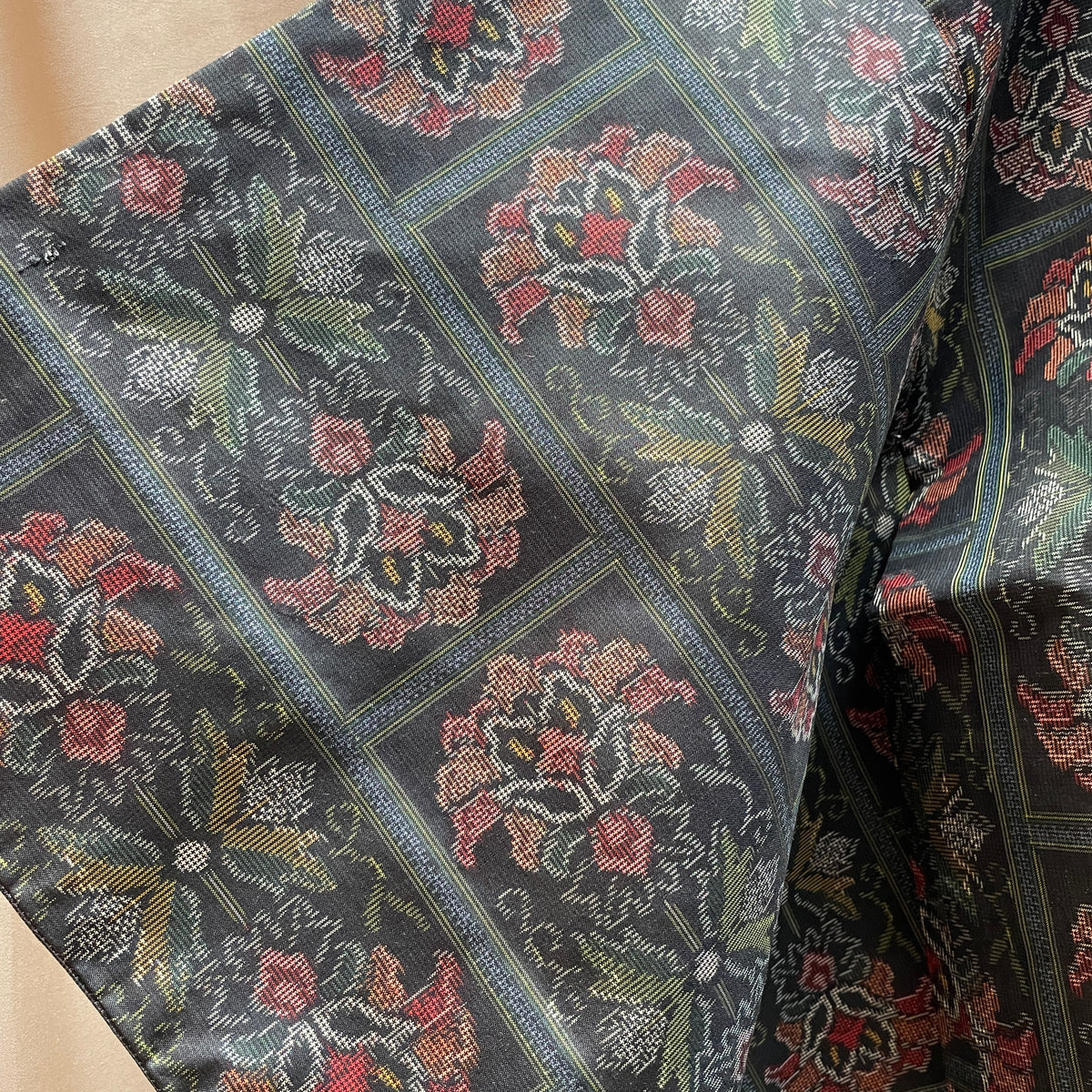 Haori Jacket Oshima Silk Flowers in Black and Red