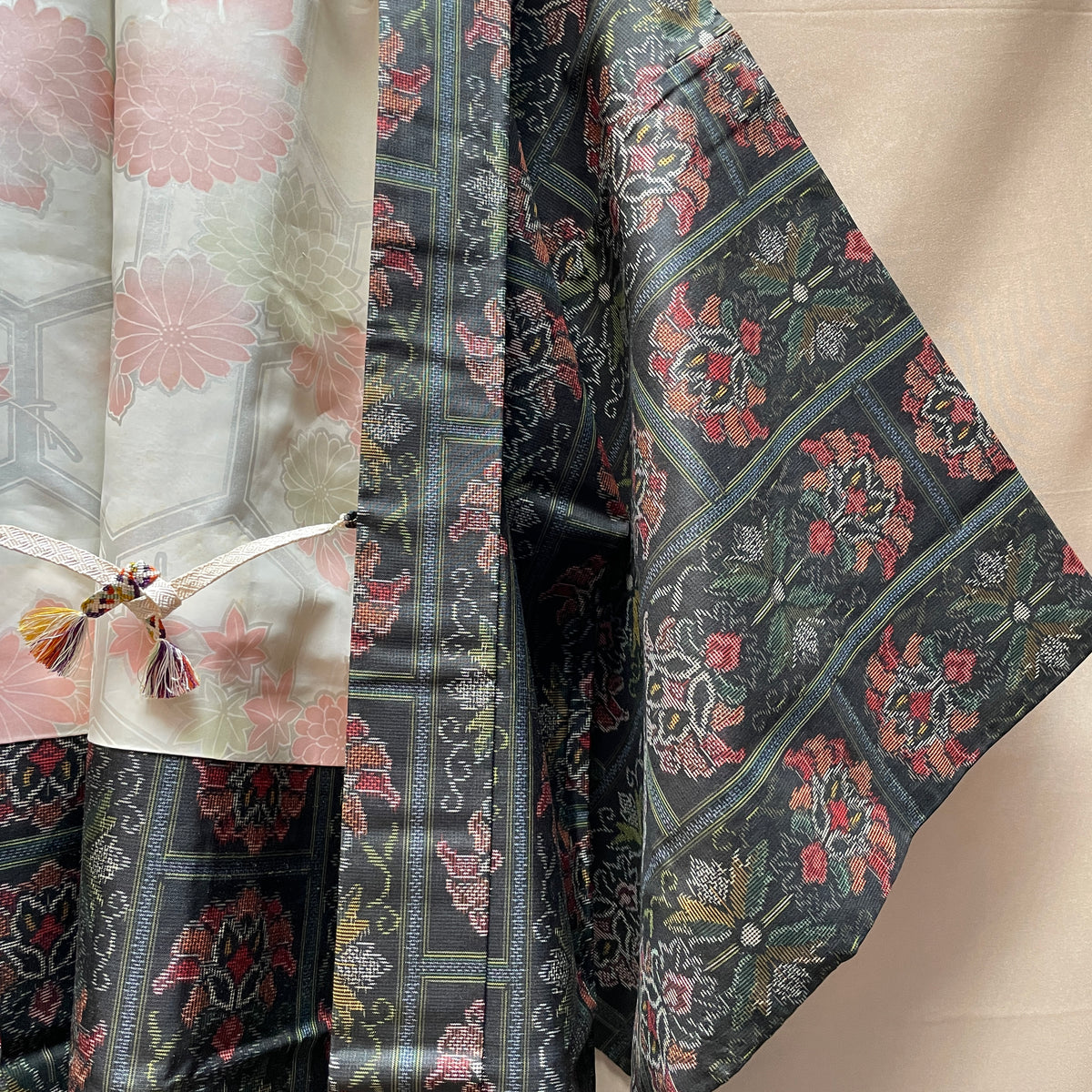 Haori Jacket Oshima Silk Flowers in Black and Red