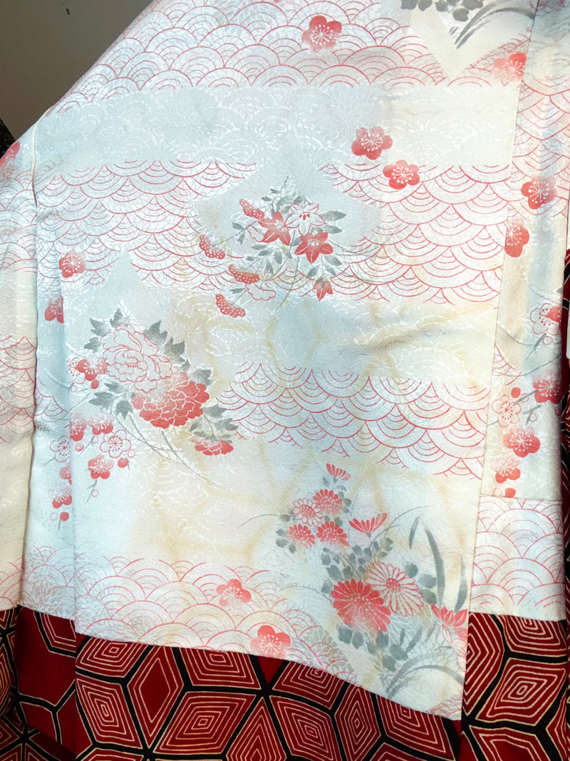Haori Red Geometric Cubic Shapes