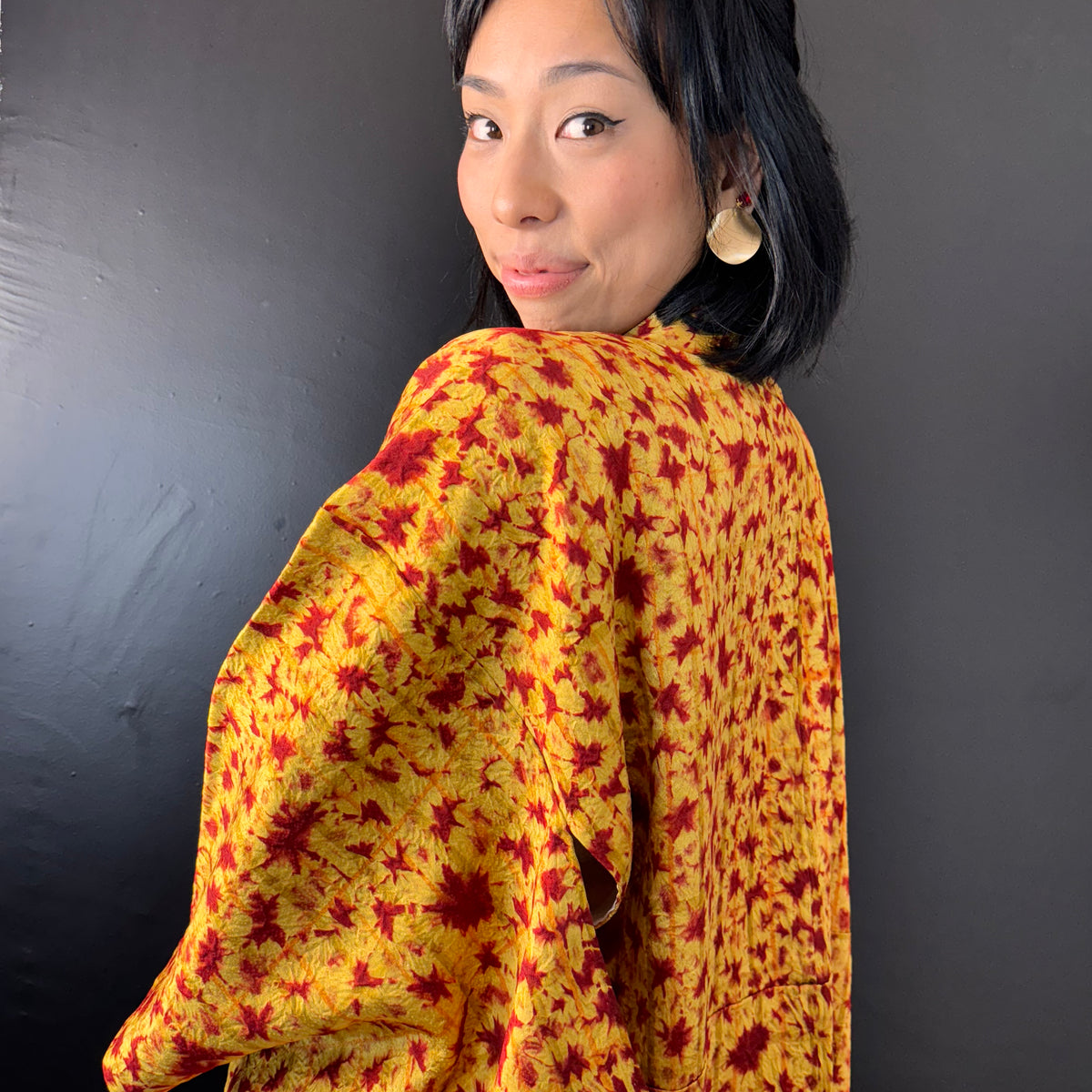 Kimono Golden Sun with Red Shibori Technique in Silk