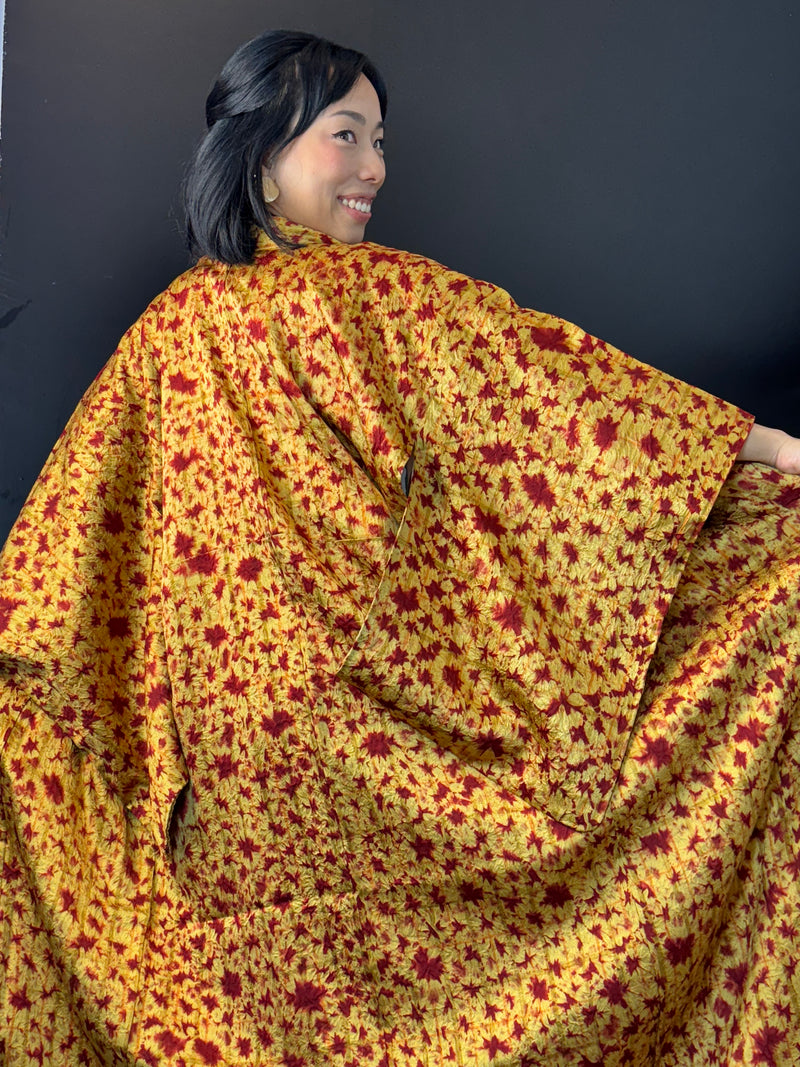 Kimono Golden Sun with Red Shibori Technique in Silk