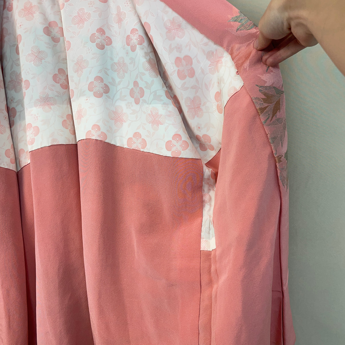 Haori Pink with Metallic Flowers Embroidered in Silk Crepe