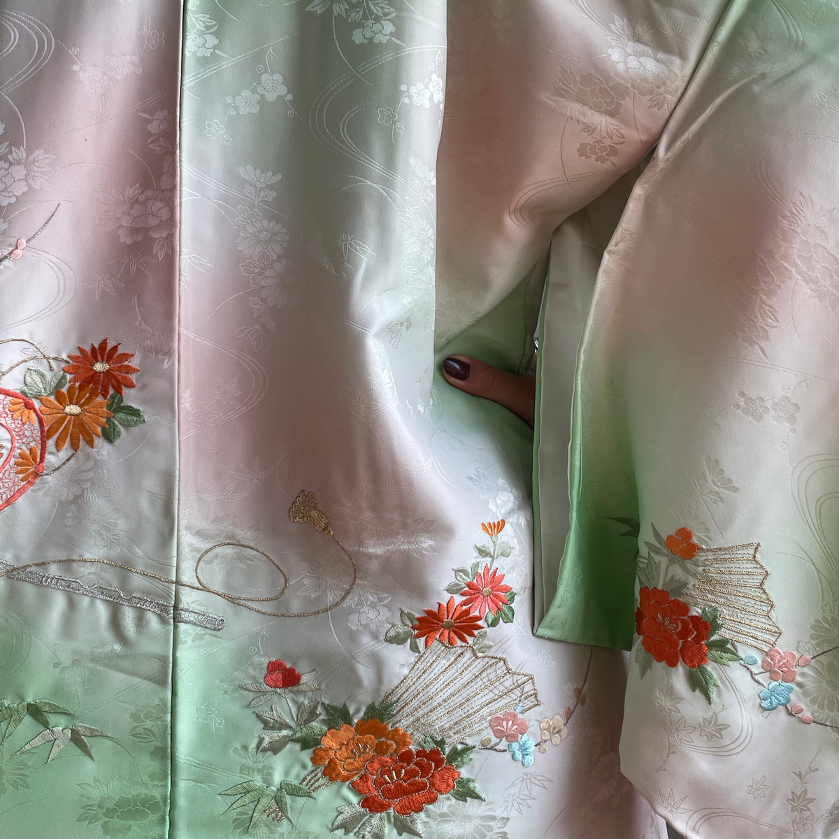 Haori Light Green and Cream With Flowers Embroideries