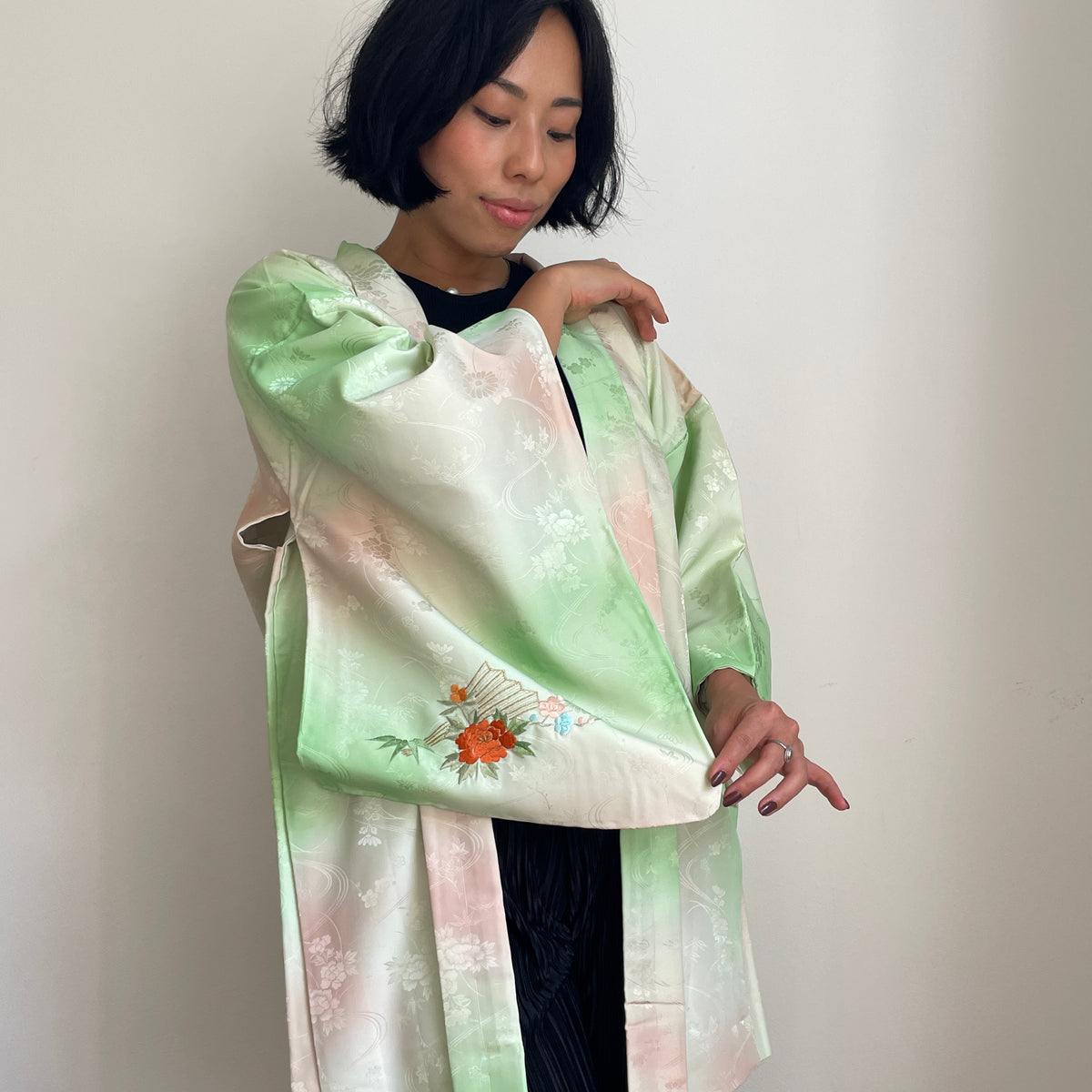 Haori Light Green and Cream With Flowers Embroideries