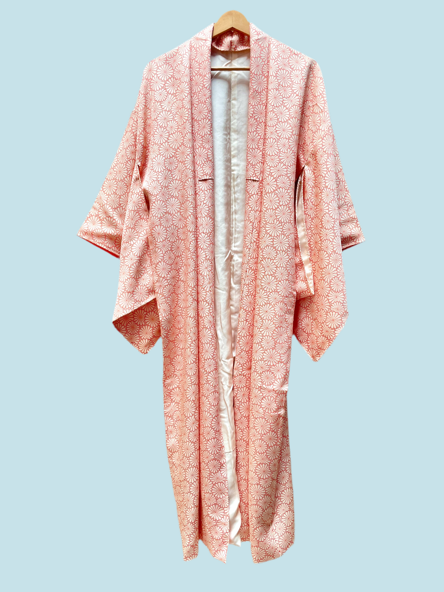 Kimono Chrysantemus Patterns in Salmon Orange