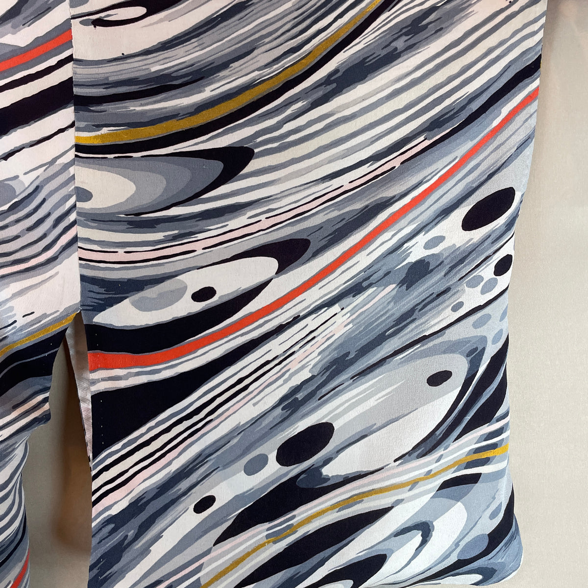 Haori Ink Ripples with Gold Details