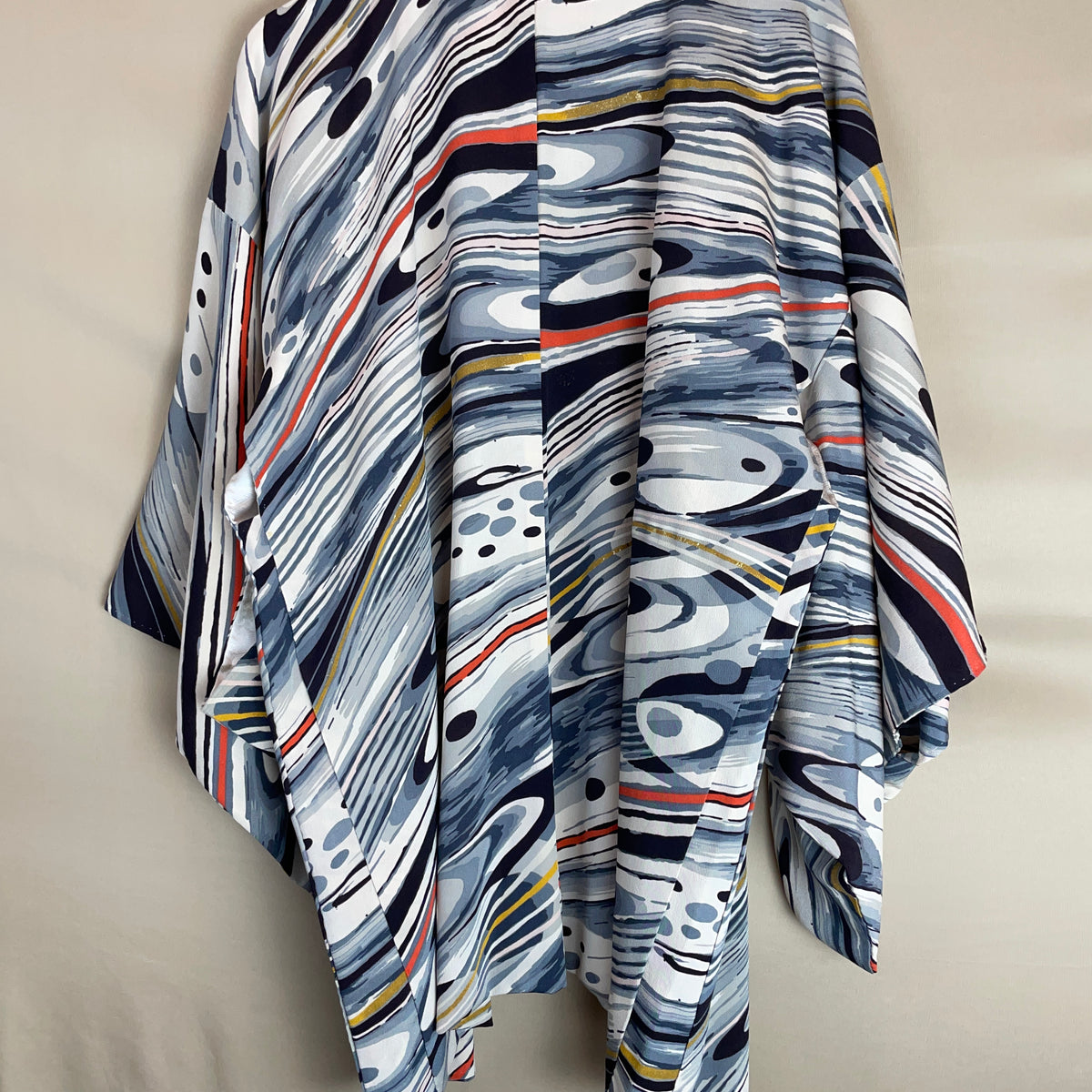 Haori Ink Ripples with Gold Details