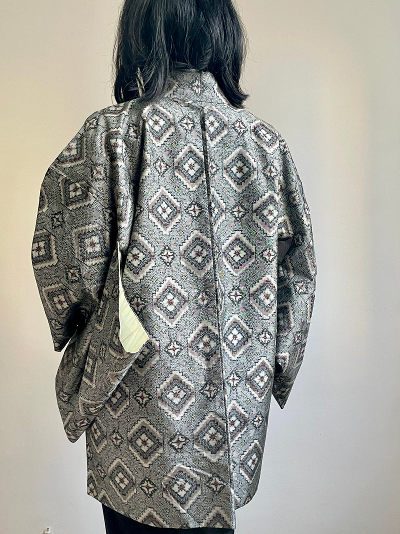 Haori Grey Geometric in Tsumugi Technique in Silk